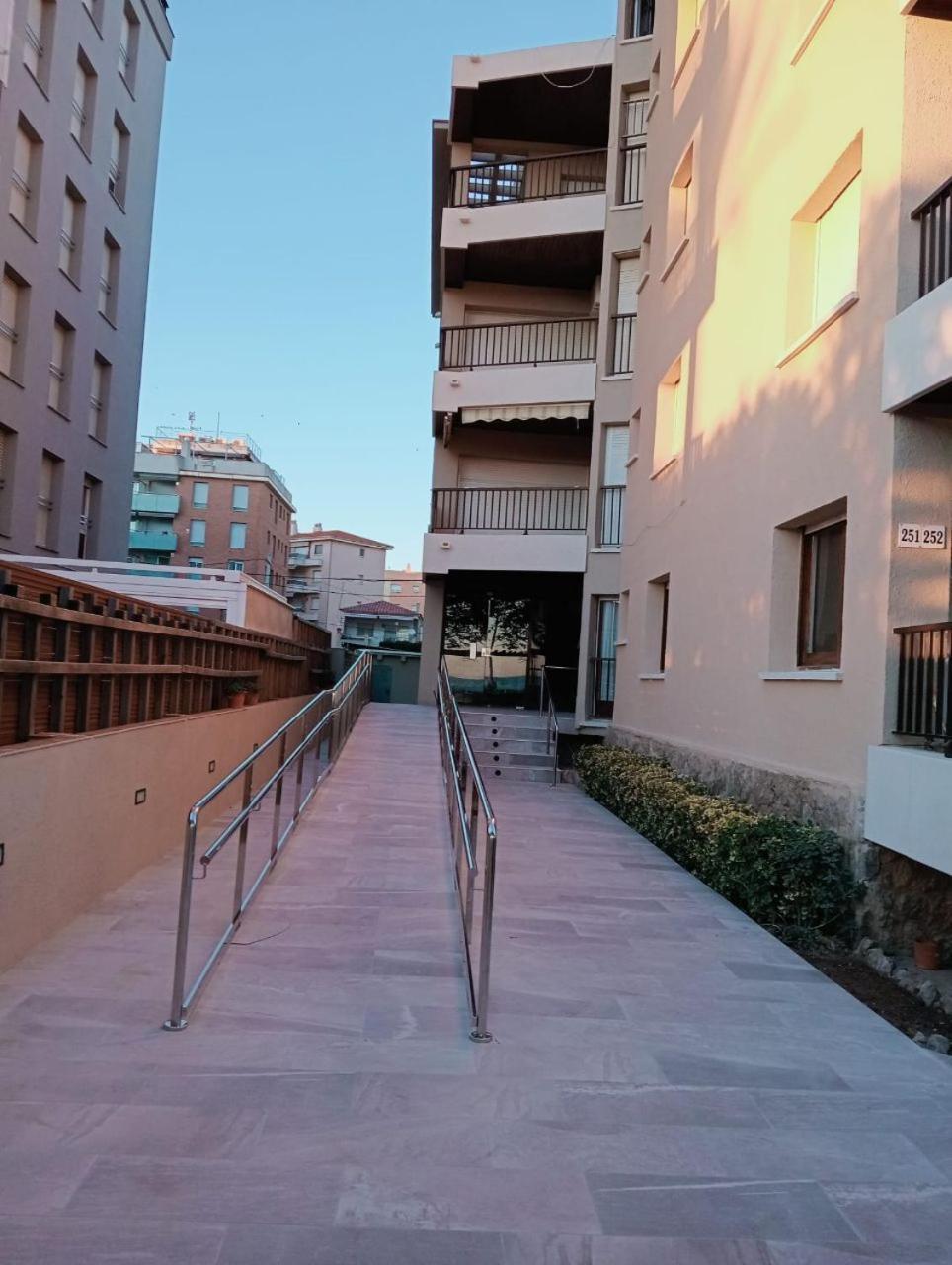 Apartmán Espectaculares Vistas Al Mar En Segur De Calafell Exteriér fotografie